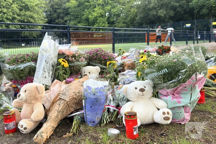 Bloemenzee voor omgekomen tiener