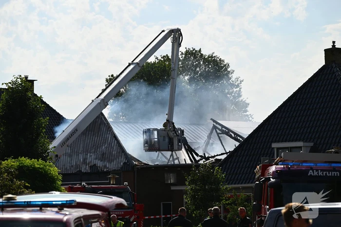 Woningbrand vereist grote inzet