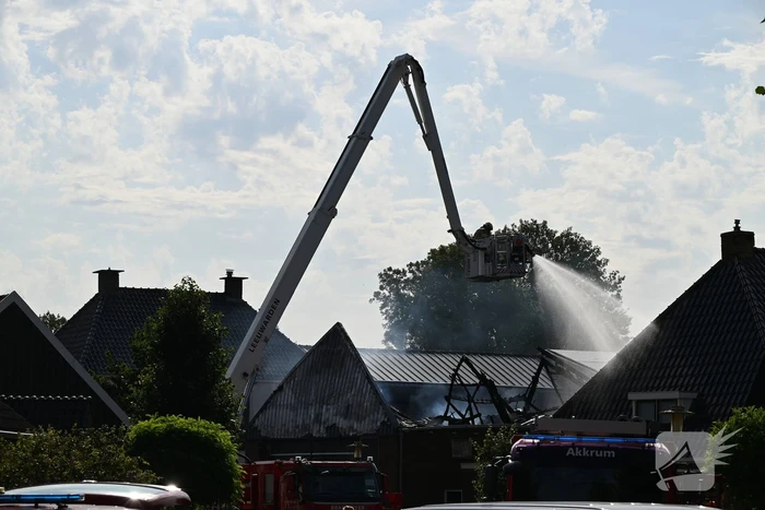 Woningbrand vereist grote inzet