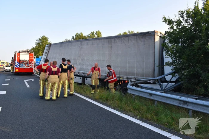 Klapband zorgt voor gewonden en enorme ravage