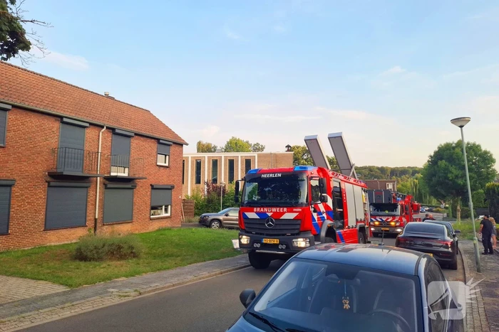 Brandweer sloopt muur om bij brandhaard te komen