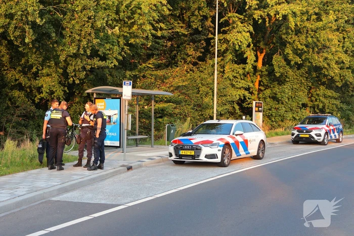 Grootschalige zoekactie met speurhond