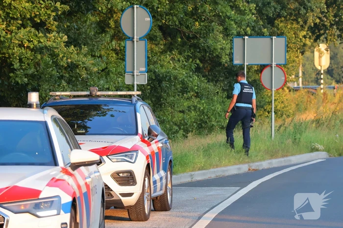 Grootschalige zoekactie met speurhond