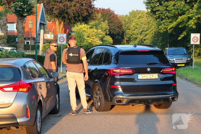 Grootschalige zoekactie met speurhond