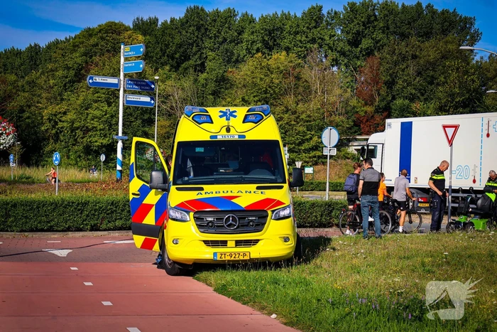 Scootmobielrijder gewond bij aanrijding met bestelbus