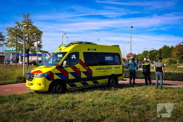 Scootmobielrijder gewond bij aanrijding met bestelbus