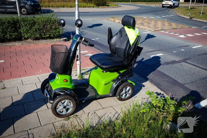 Scootmobielrijder gewond bij aanrijding met bestelbus