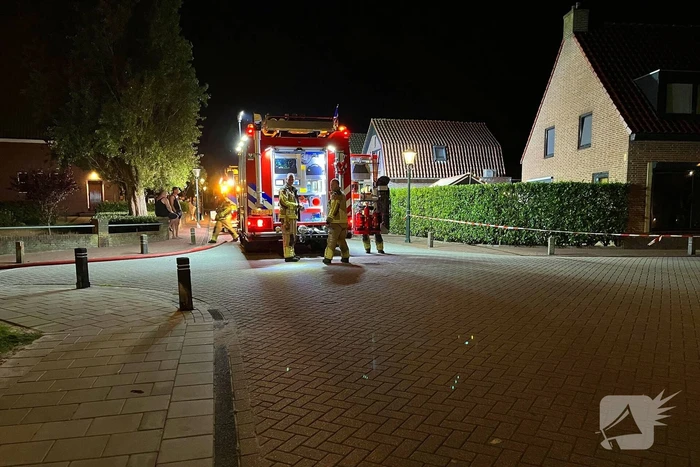 Brandweer schaalt op bij schuurbrand in nachtelijke uren