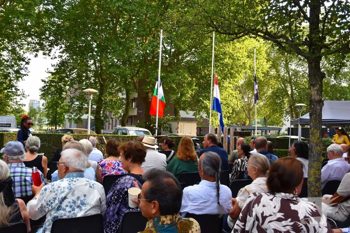 Jaarlijkse herdenking trekt honderden bezoekers