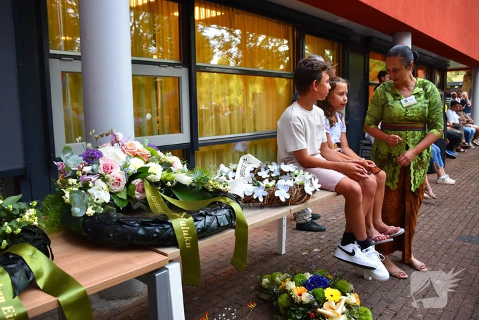 Jaarlijkse herdenking trekt honderden bezoekers