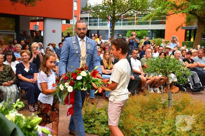 Jaarlijkse herdenking trekt honderden bezoekers