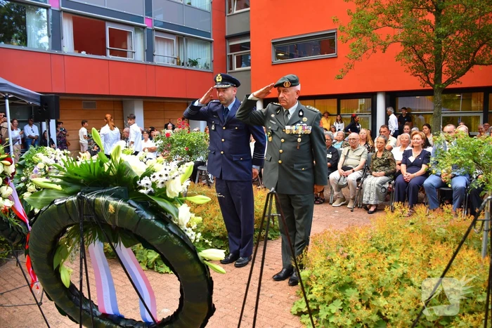 Jaarlijkse herdenking trekt honderden bezoekers