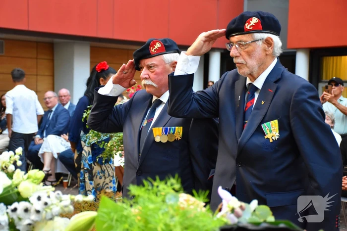 Jaarlijkse herdenking trekt honderden bezoekers