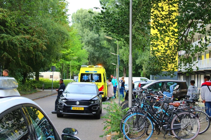Fietser ten val bij botsing met auto
