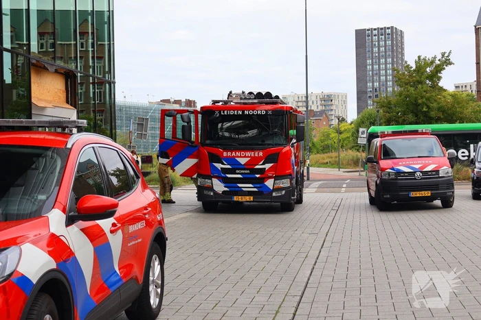 Man sticht brand in stadskantoor