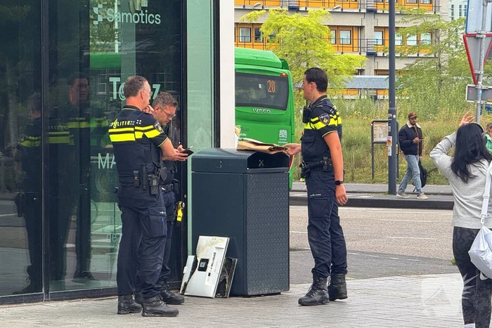 Man sticht brand in stadskantoor