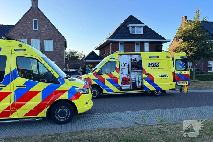 Zwaargewonde bij ongeval met crosbrommertje