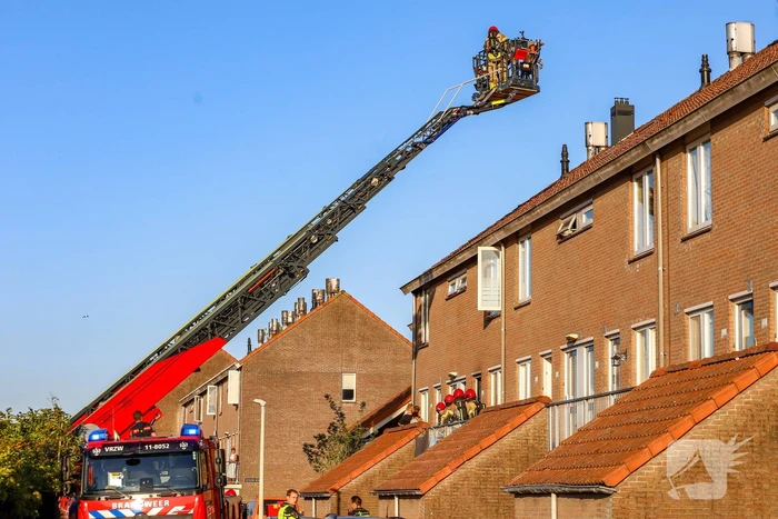 Woningbrand leidt tot evacuatie en medische hulp