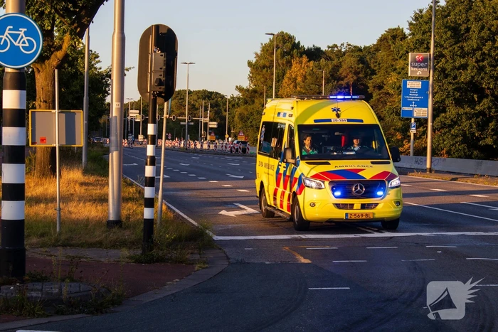 Ongeval met DHL-bus leidt tot botsing met meerdere voertuigen