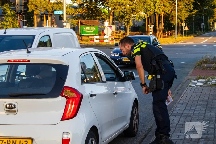 Ongeval met DHL-bus leidt tot botsing met meerdere voertuigen