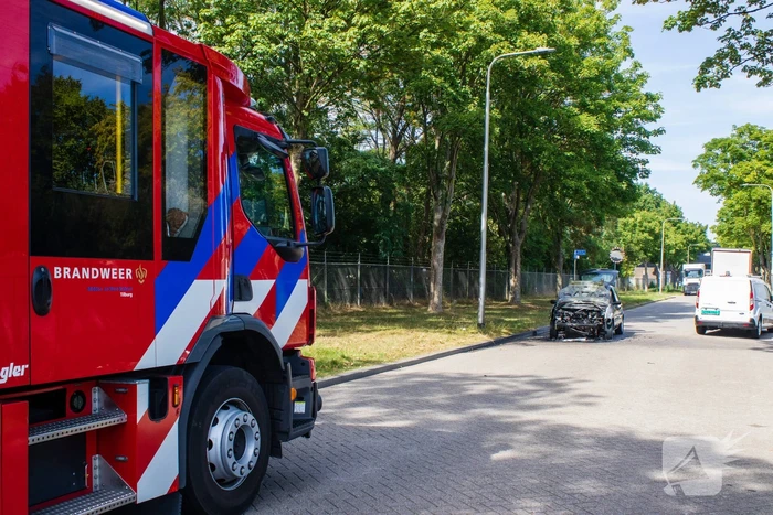Brand in auto tijdens slepen