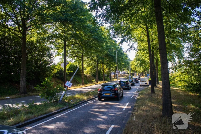 Lantarenpaal omver gereden