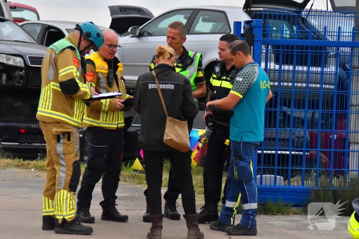 Grote brand bij autosloperij