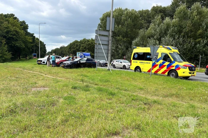 Twee auto's betrokken bij botsing