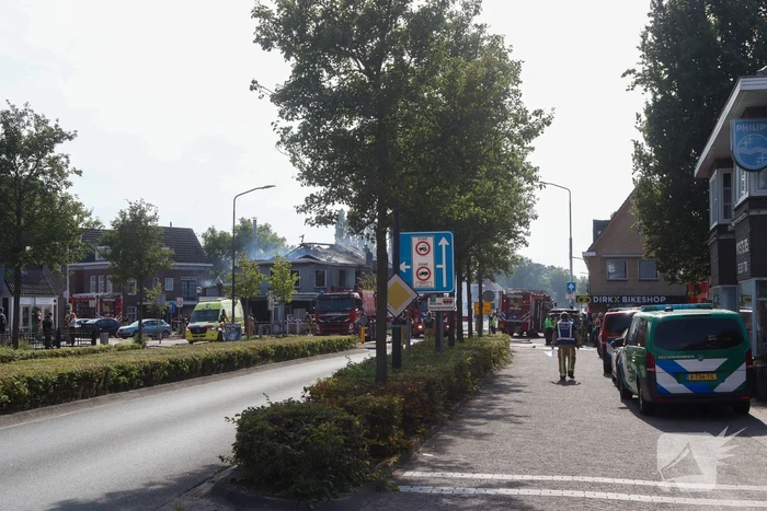 Brandweer massaal ingezet bij brand in cafetaria