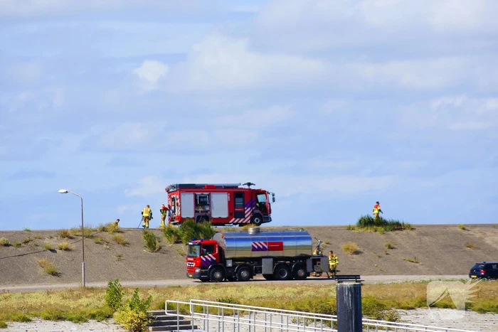Brandweer groots ingezet na explosie