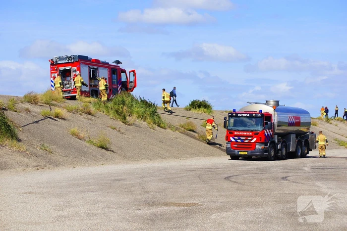 Brandweer groots ingezet na explosie