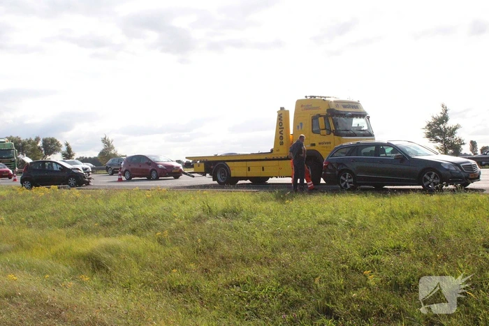 Meerdere auto's betrokken bij ernstige aanrijding