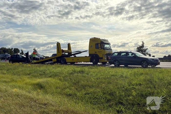 Meerdere auto's betrokken bij ernstige aanrijding