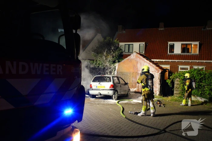 Auto's in vlammen op