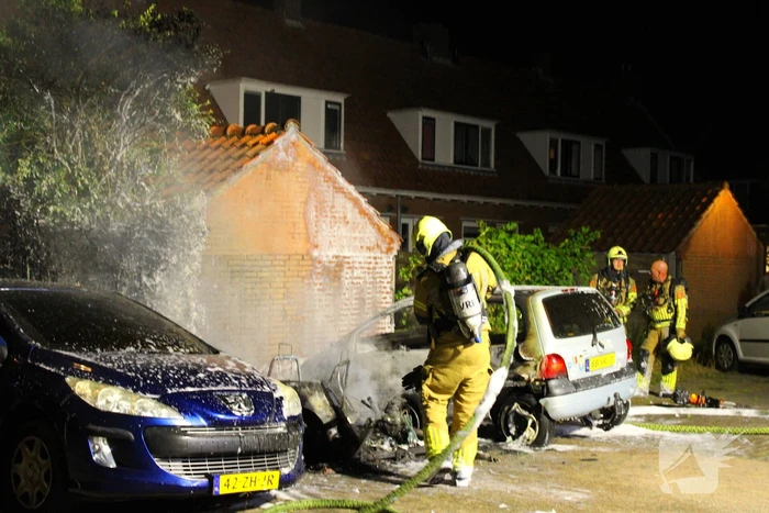 Auto's in vlammen op