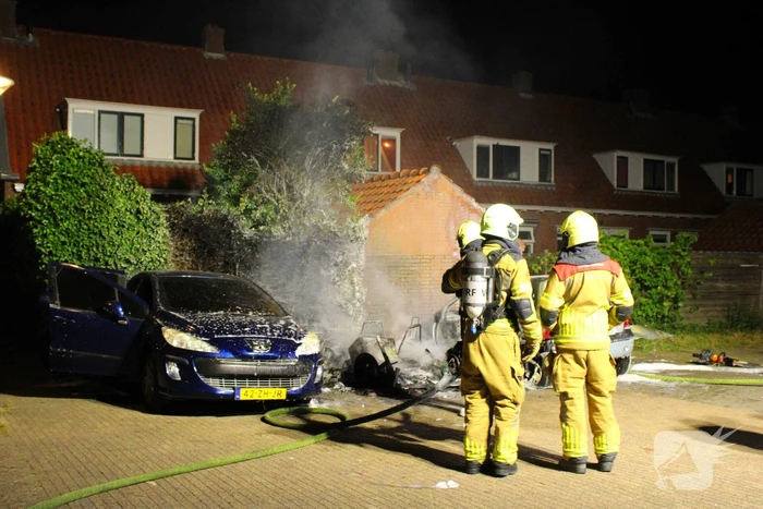 Auto's in vlammen op