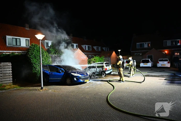 Auto's in vlammen op