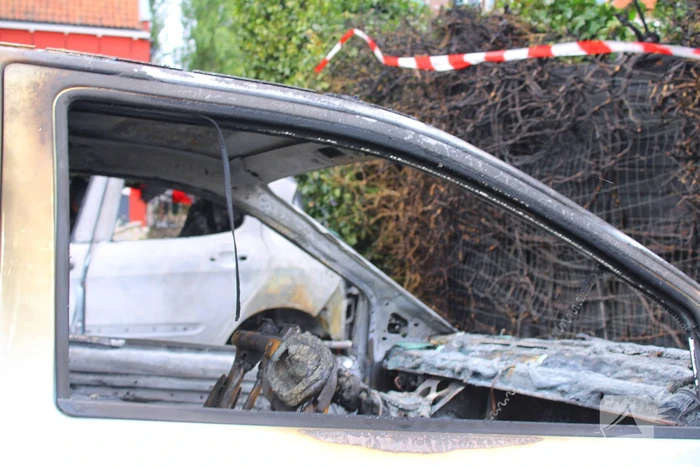 Auto's in vlammen op