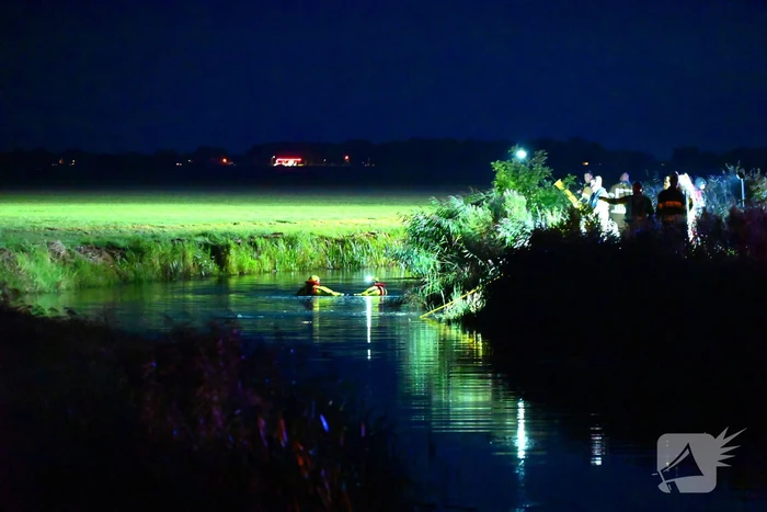 Voertuig te water, bestuurder gewond meegenomen