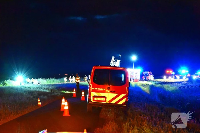 Voertuig te water, bestuurder gewond meegenomen