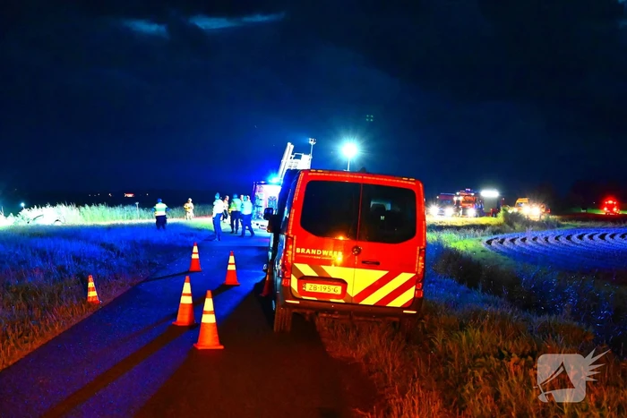 Voertuig te water, bestuurder gewond meegenomen