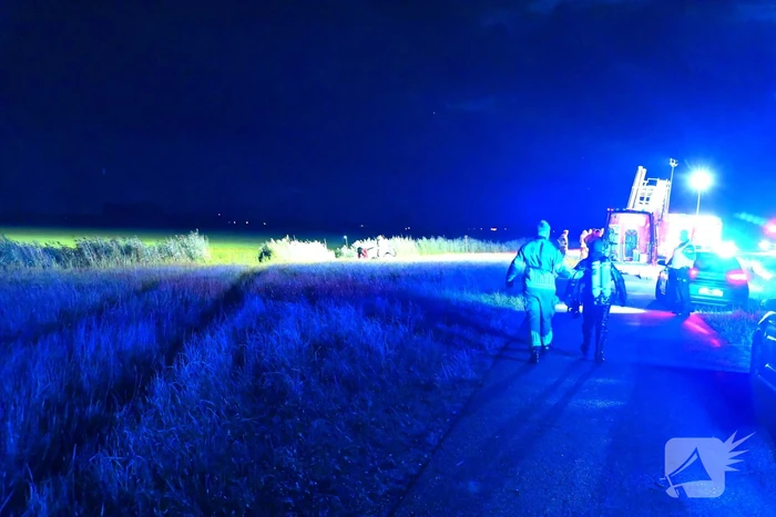 Voertuig te water, bestuurder gewond meegenomen
