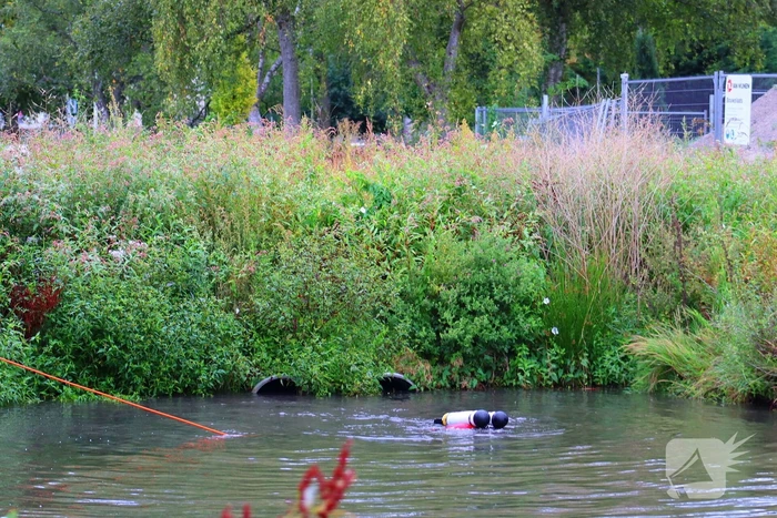 Zoekactie in water na aantreffen kinderfiets