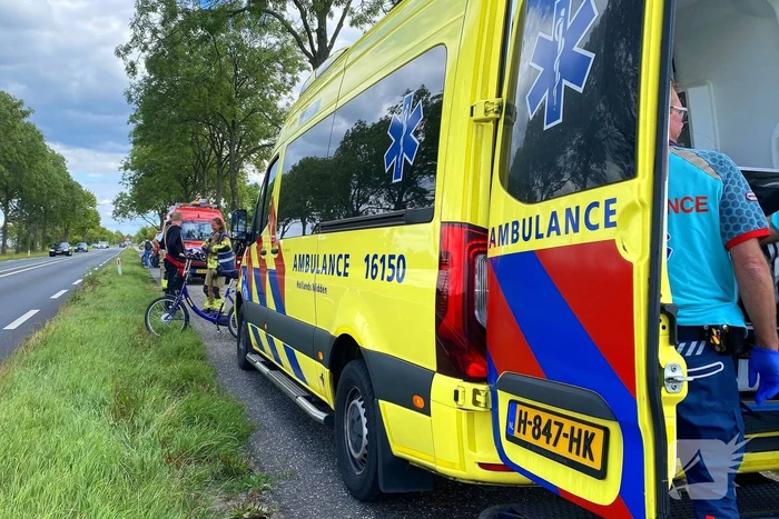 Driewielerbestuurder raakt te water