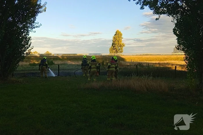 Bermbrand ontdekt vanaf snelweg