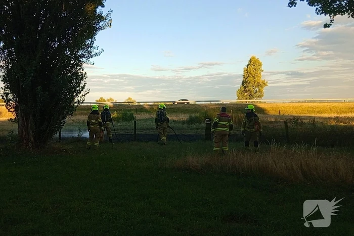 Bermbrand ontdekt vanaf snelweg