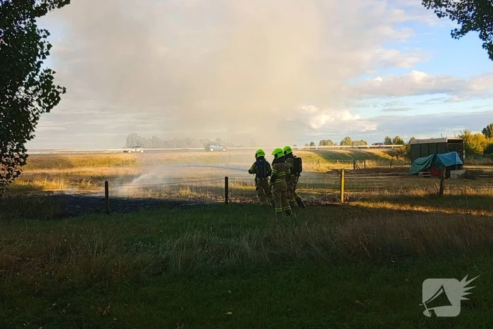 Bermbrand ontdekt vanaf snelweg