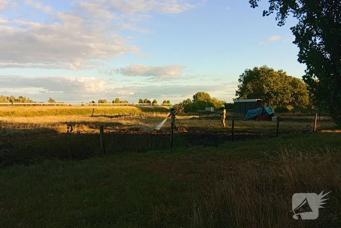 Bermbrand ontdekt vanaf snelweg