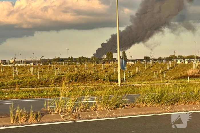 Industriebrand zorgt voor rookoverlast