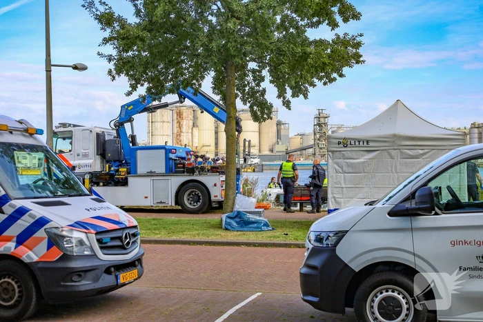 Overleden persoon bij waterincident